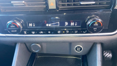 Nissan Qashqai 1.3 DiG-T MH Acenta Premium 5dr Petrol Hatchback